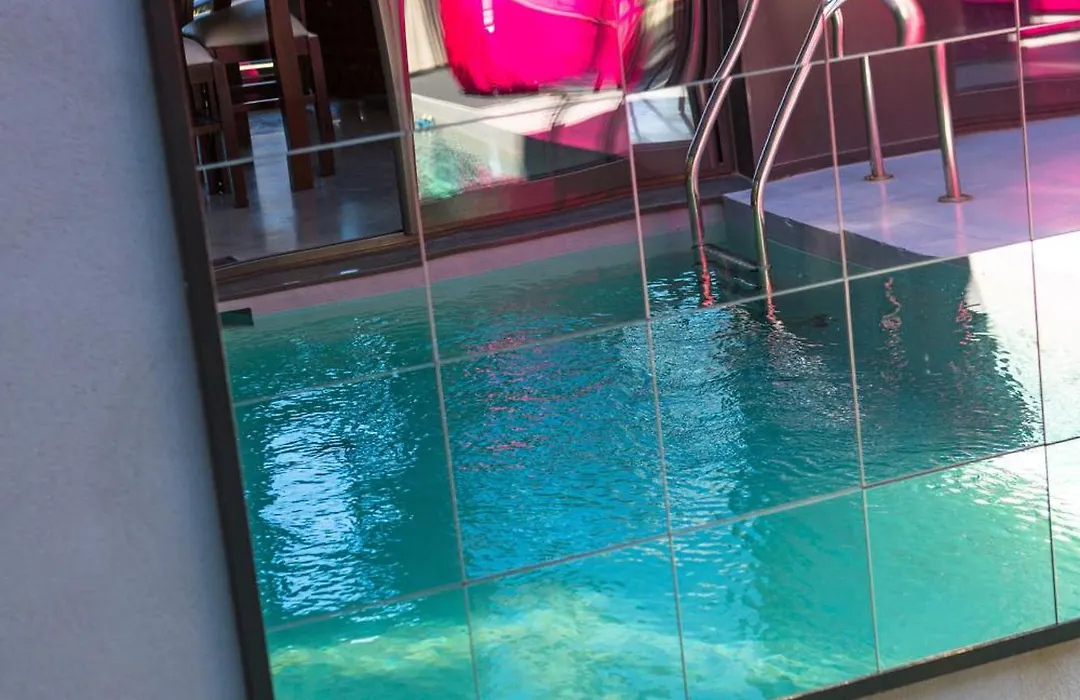 Be Loft B&B Pool & Spa-1